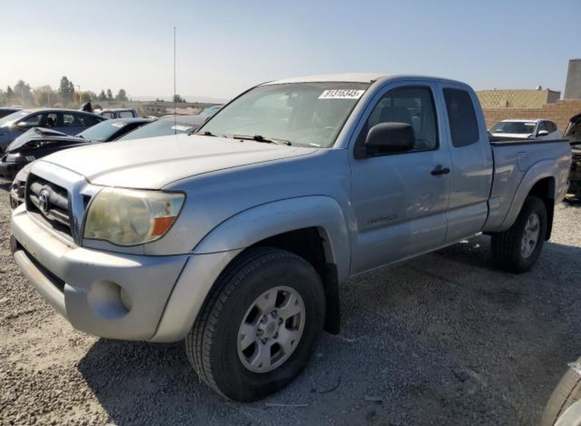 
								2005 Toyota Tacoma full									
