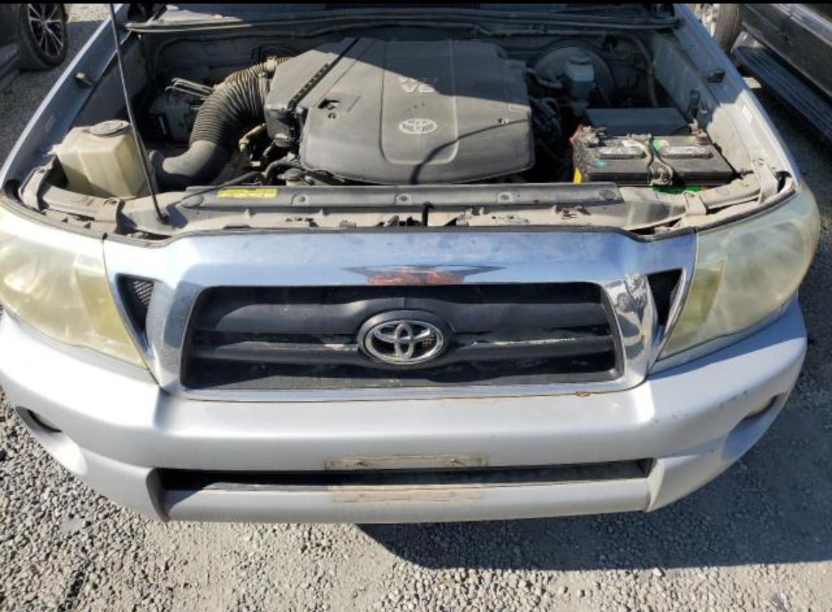 
								2005 Toyota Tacoma full									
